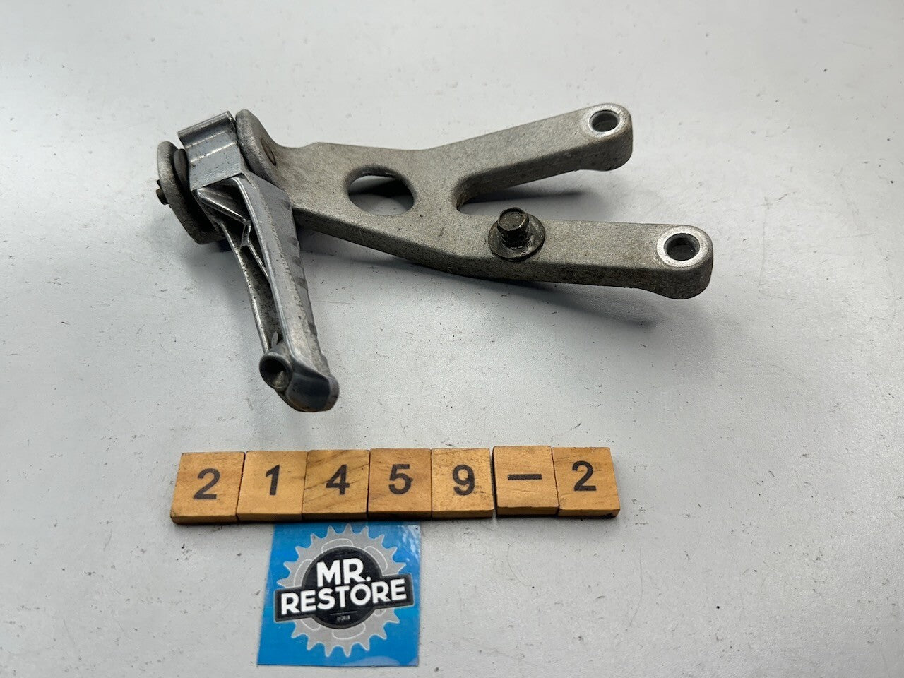 Yamaha TZR250 1KT 2MA Left Pillion Bracket & Footrest 1KT-2741L  1HX-27431