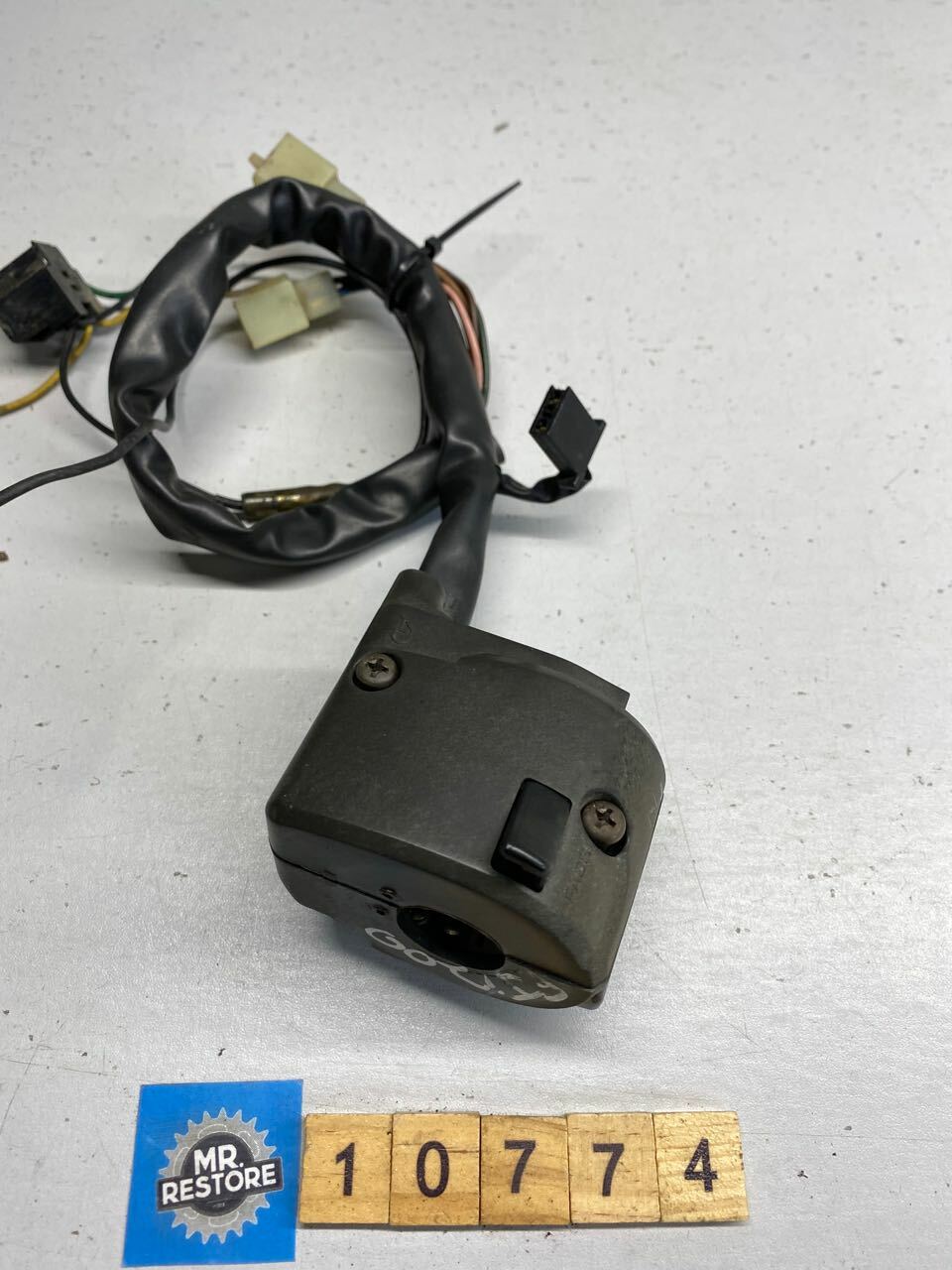 Yamaha FJ1100 FJ1200 L/H Handlebar Switch - Turn Hi-Lo Horn Pass Hazard