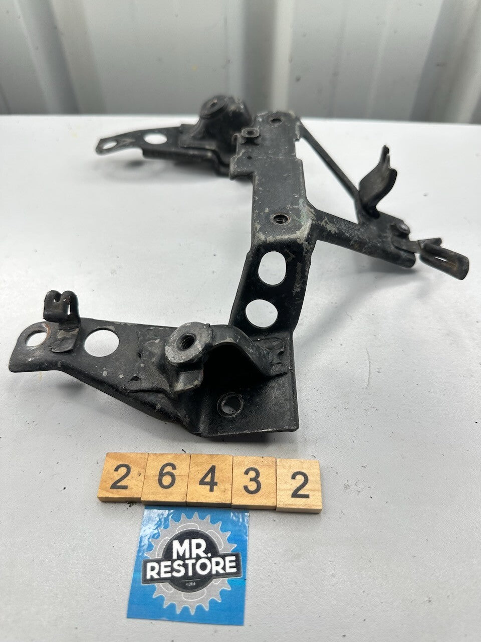 Honda VF1000 F '85' Rear Fender Bracket Stay 80200-MB6-630