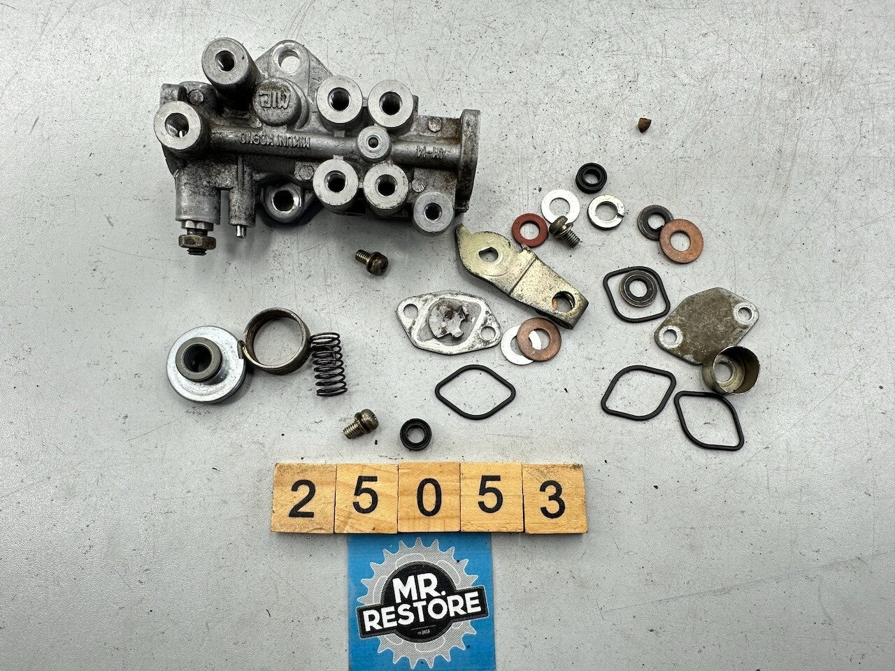 Suzuki LJ50 Two Stroke Oil Pump Body & Parts (Spares or Repair)