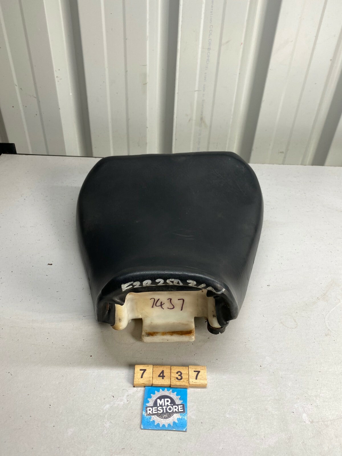 Yamaha FZR250 3LN Riders Pilot Seat 3LN-24712-00
