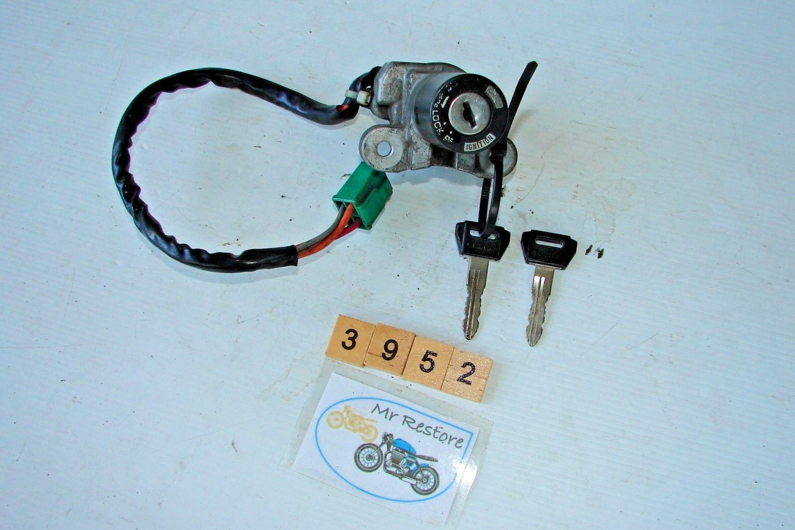 Suzuki RF900 Ignition Switch & 2 Genuine Keys - 37100-26D02 or 37100-26D03
