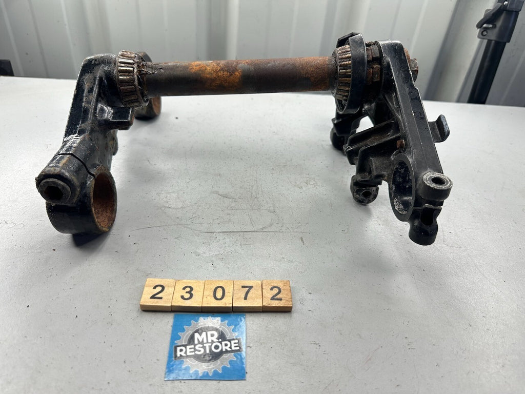 Kawasaki ZX750 GPZ750 '83-85' Triple Tree Fork Clamp 44037-1111  44039-1073