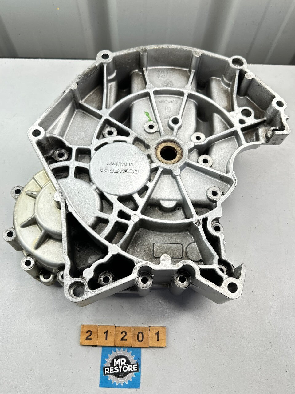 BMW R1150GS R1100RS R1150R R1200C R1100S Transmission Gearbox Case 4240011091