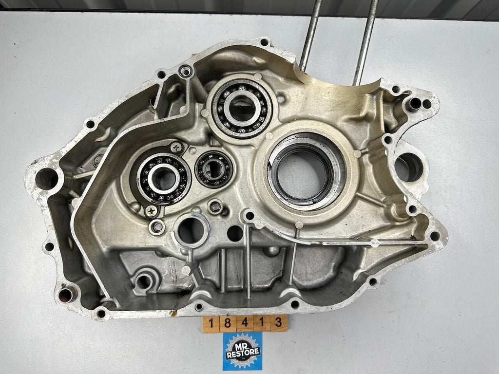 Suzuki GN250 1988-94 Crankcase Set 11300-38861 11300-38862