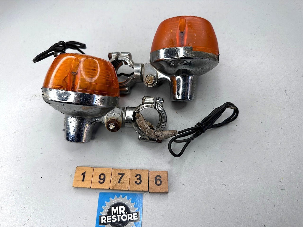Honda (CB? CL?) Vintage Classic Motorcycle Handlebar Mounting Indicators Tested