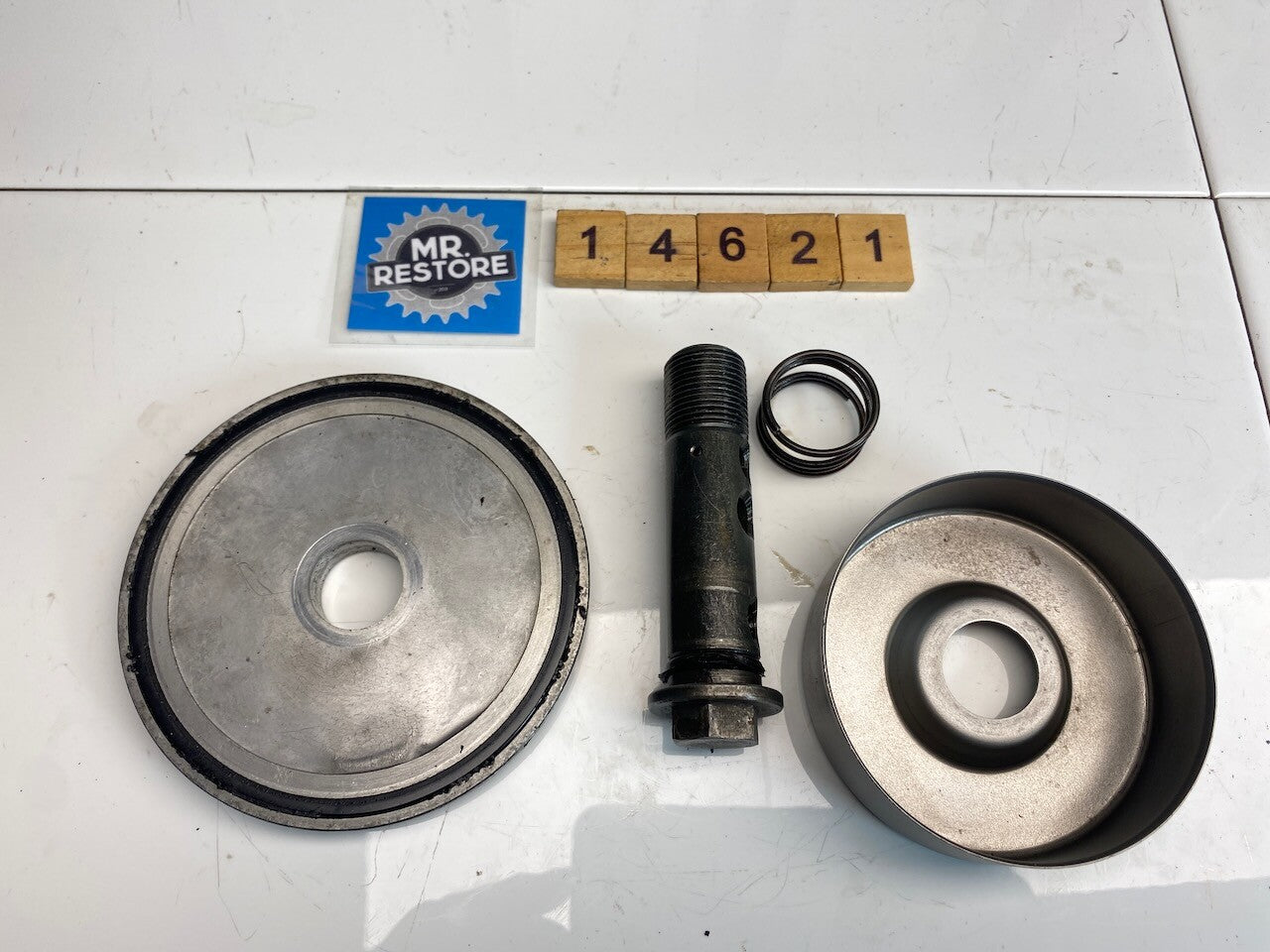 Kawasaki Many Models Oil Filter Cover, Valve & Plate 14025-1422 & 16126-1108