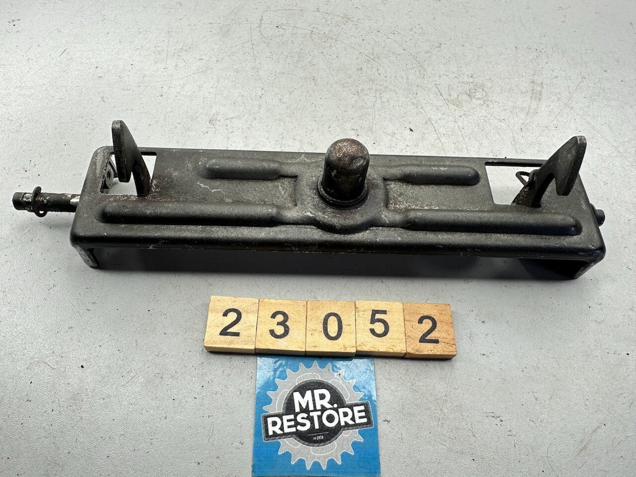 Suzuki GS650 Katana '81-83' GS550 '82' Seat Latch Clamp 45220-34302