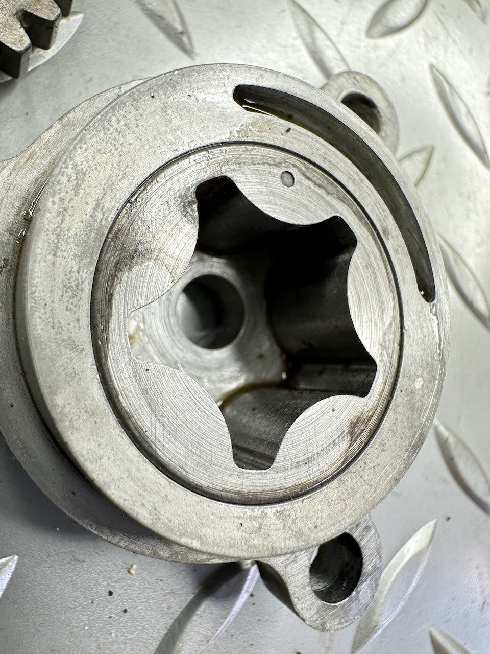 Suzuki SP370 '78-79' SP400 DR400 Oil Pump 16400-32400