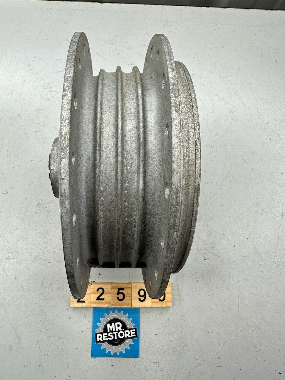 Yamaha L2 100 YG1 MG1 MJ2 Front Wheel Hub 102-25111-01