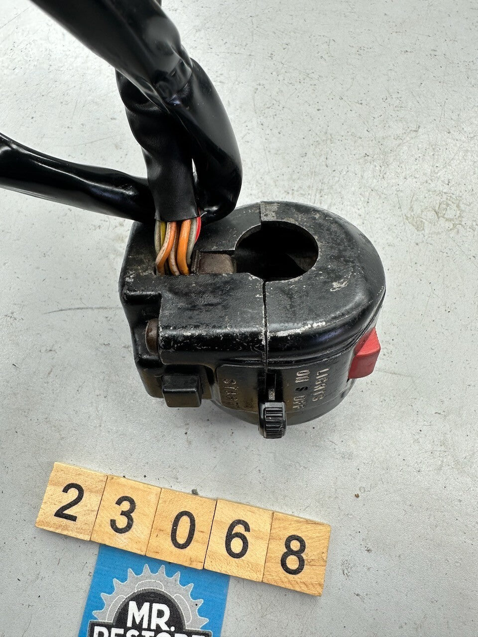 Suzuki GS650 Katana Right Handlebar Switch