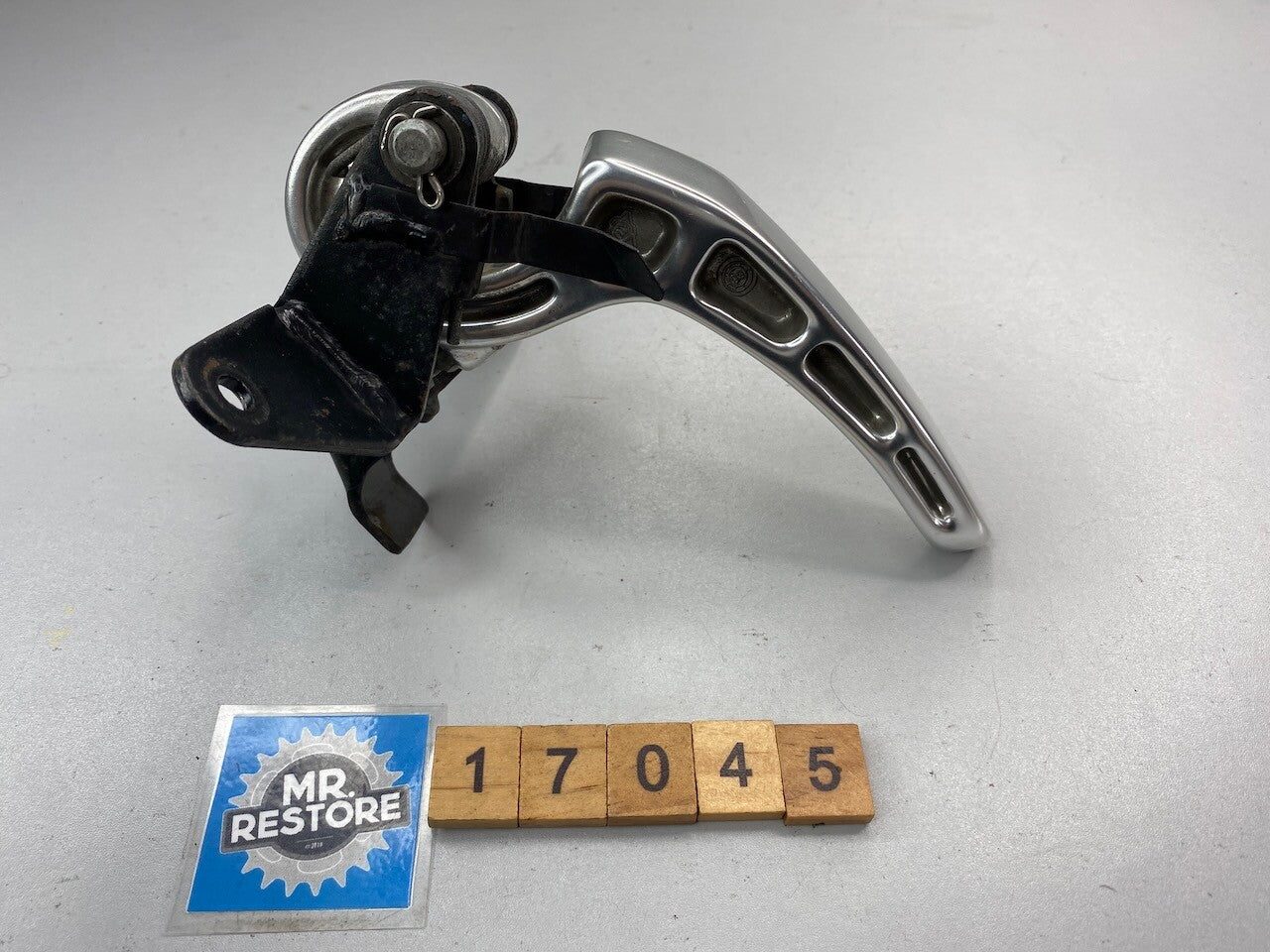 BMW R1100RT Seat Release Handle (Authorities)