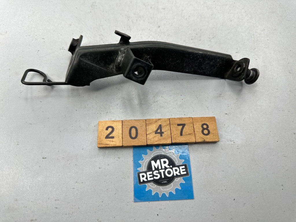 Honda CBR250R MC19 L/H Upper Cowl Stay 64530-KY1