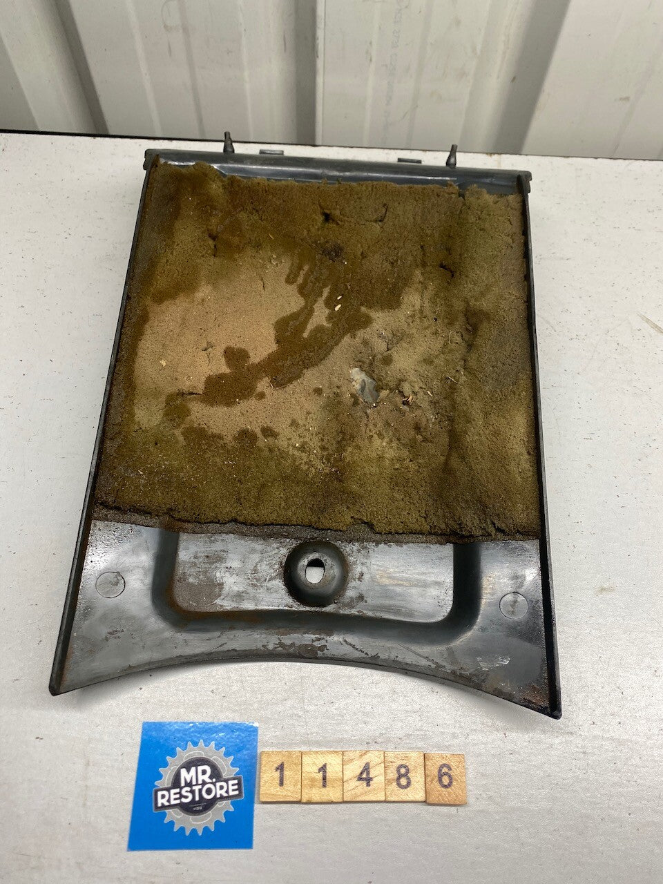 Honda Beluga 80 Electric - Front Panel & Lower Rubber Insert