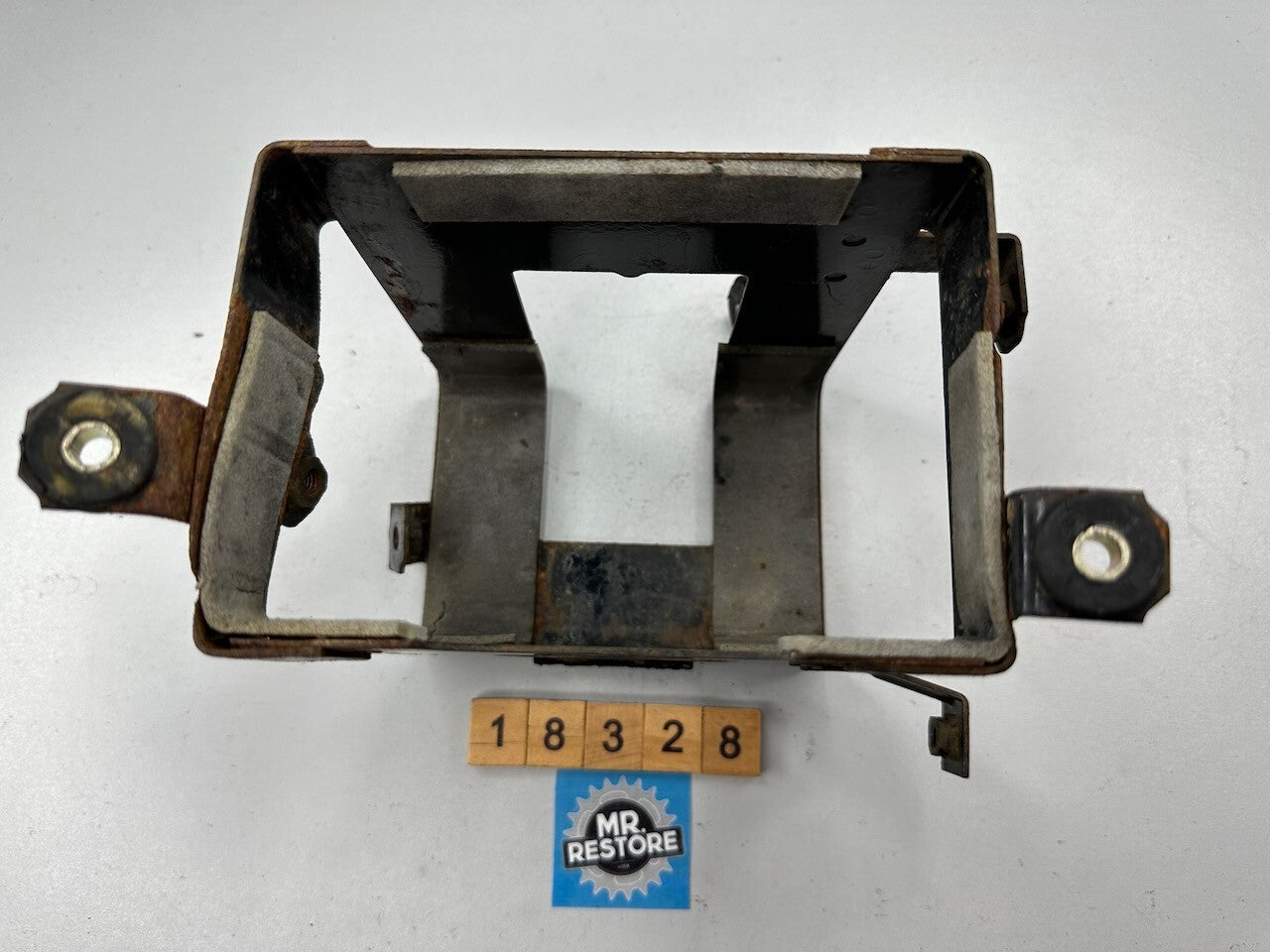 Suzuki GR650 1983-84 Battery Box