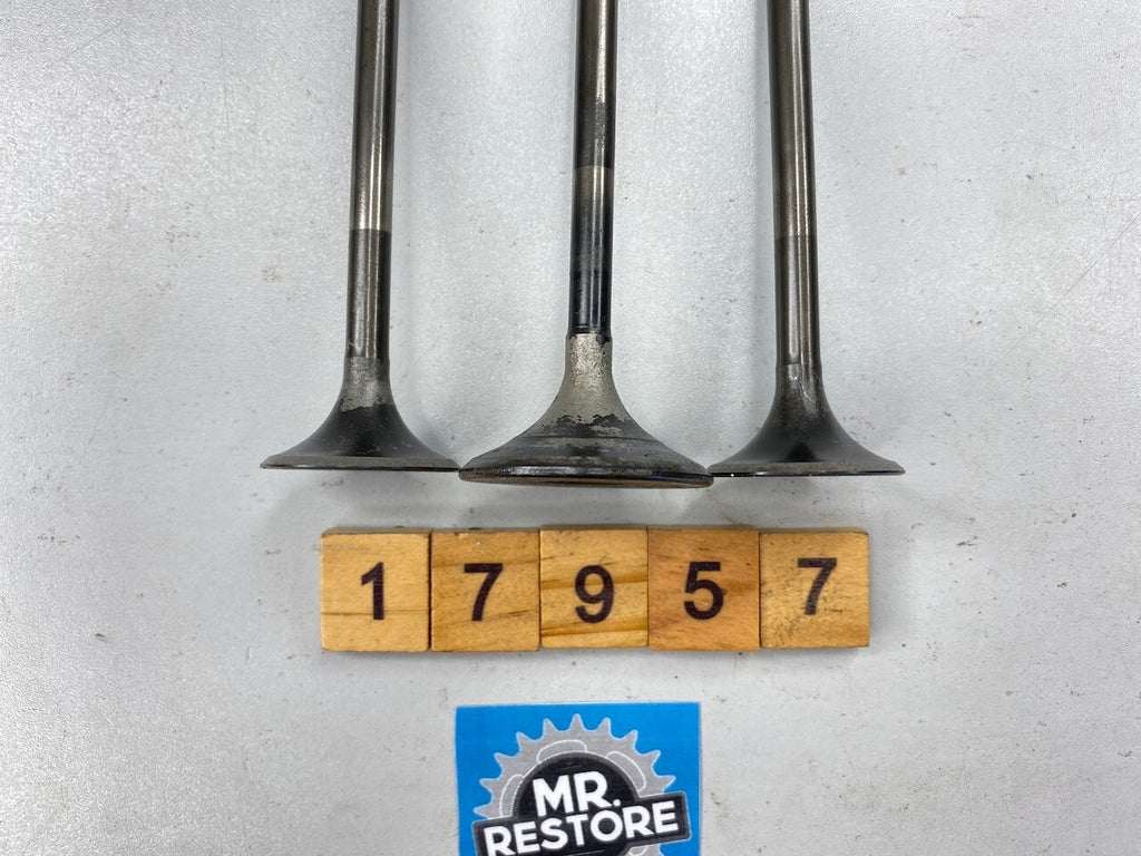 Honda XLV750R Exhaust & Intake Valve Set 14711-MG7 x 2 & 14721-MG7 x 1