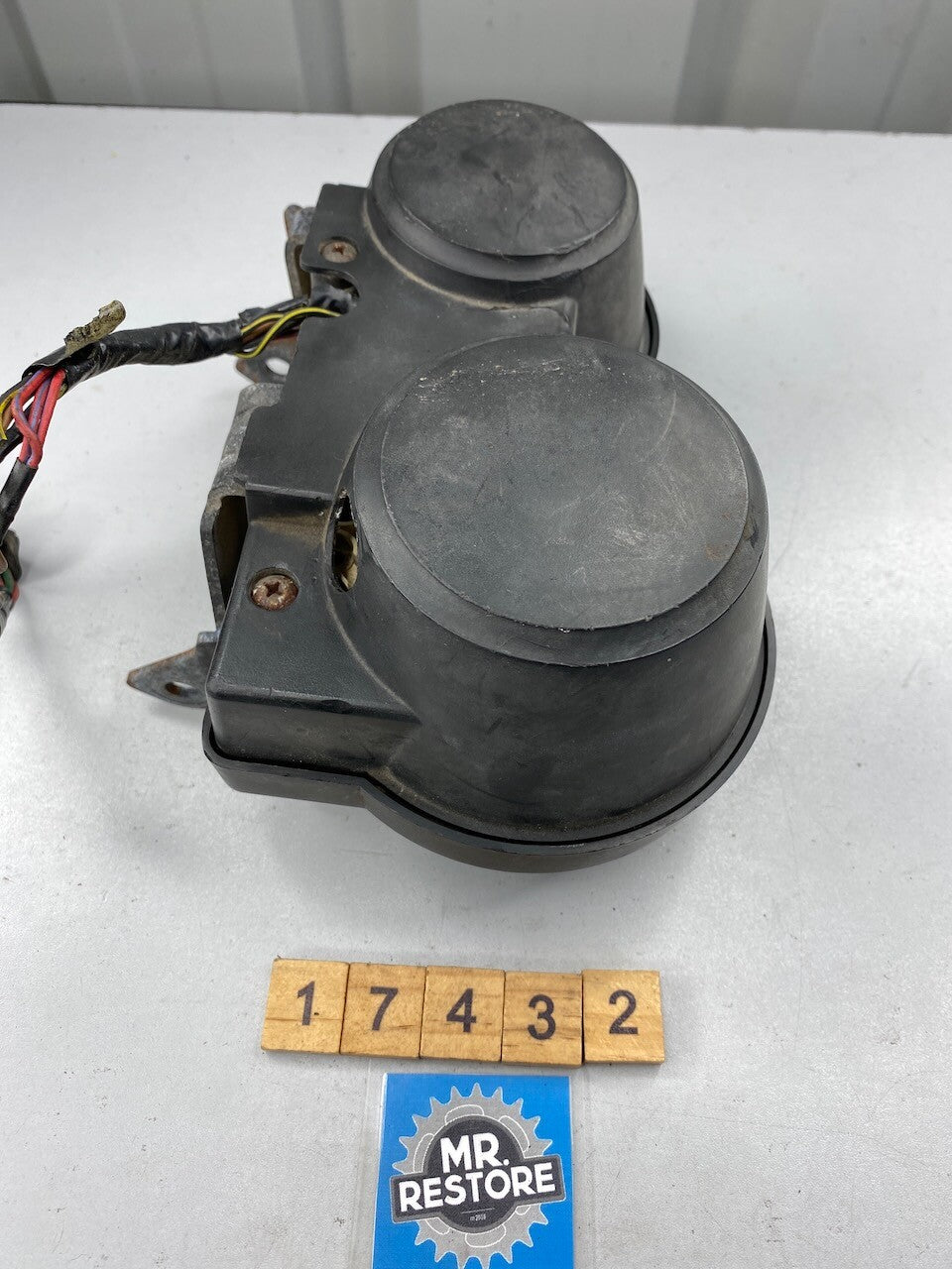 Kawasaki GPZ750 Dashboard Meters Instruments KMH (14,000ks)
