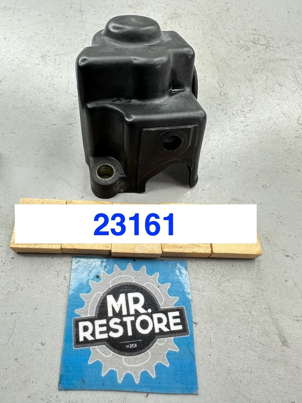 Yamaha V90 T 1982 Yamaha V90 T Oil Pump Cover, Bolts & Seals
