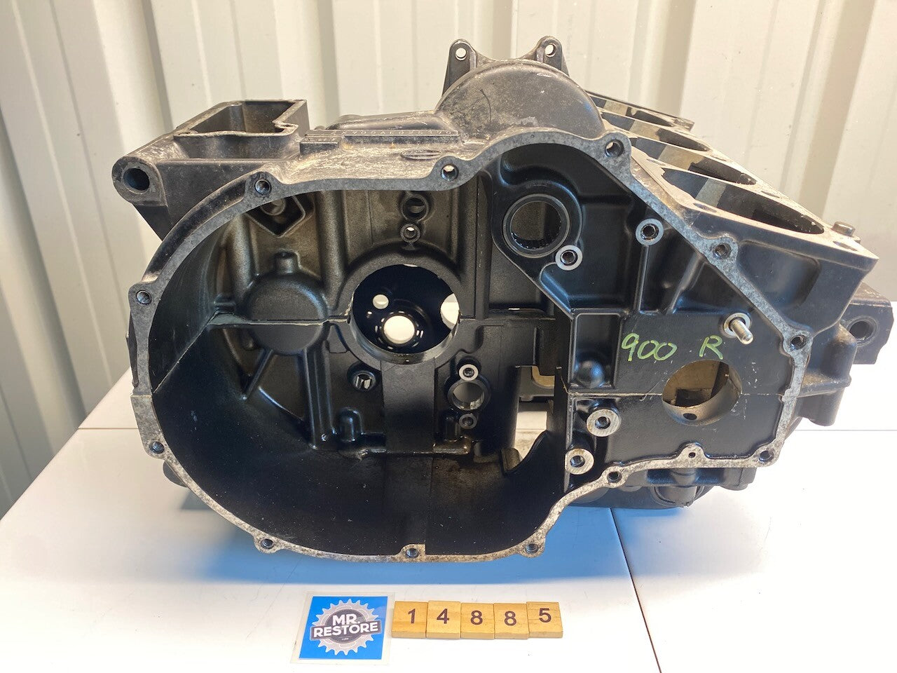 Kawasaki GPZ900R ZX900 Crank Cases