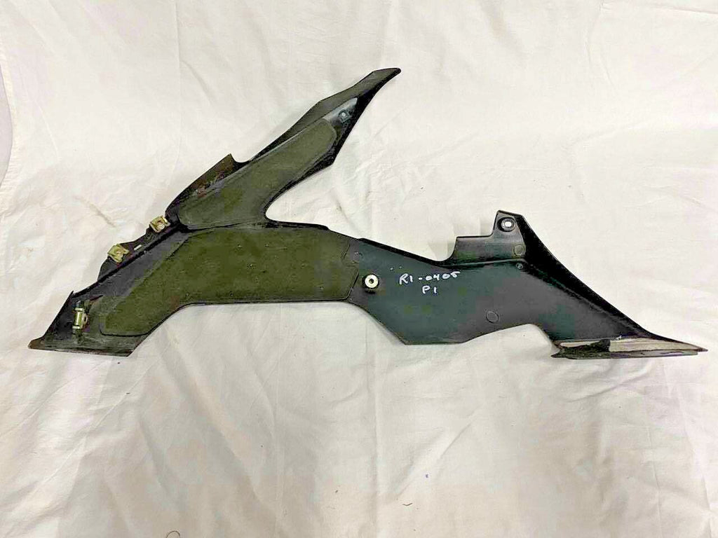 Yamaha R1 YZF 04-05 R/H Lower Fairing Panel 5VY-28395 - Black Gloss