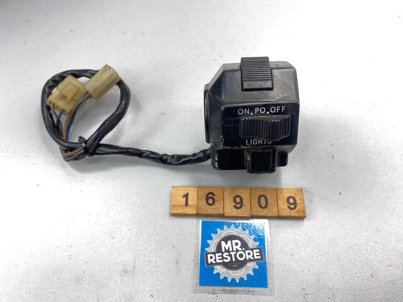 Yamaha RZ350 RZ250 RD250 RD350 YPVS R/H Handlebar Switch OEM 29L-83975-00