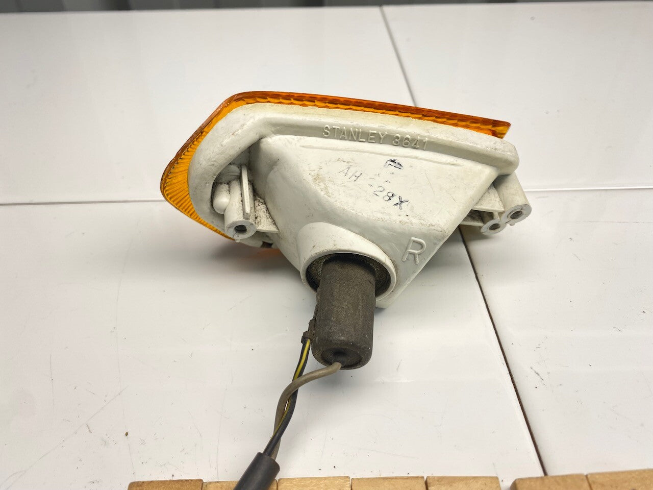 Kawasaki ZZR1100 ZZR600 R/H Indicator Assy OEM