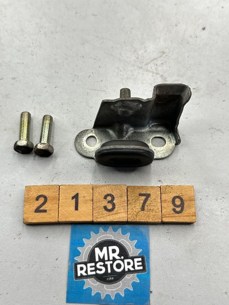 Yamaha TZR250 1986-88 1KT 2MA L/H Frame Bracket 5 & OEM Bolts - 1KT-2139G