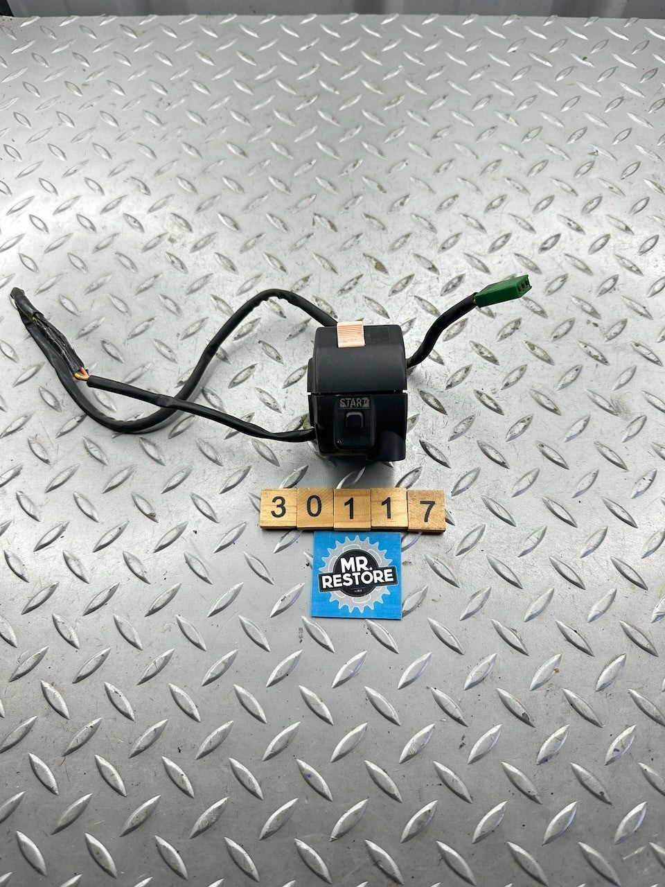 Suzuki GS750 GS550 Right Hand Handlebar Switch Block