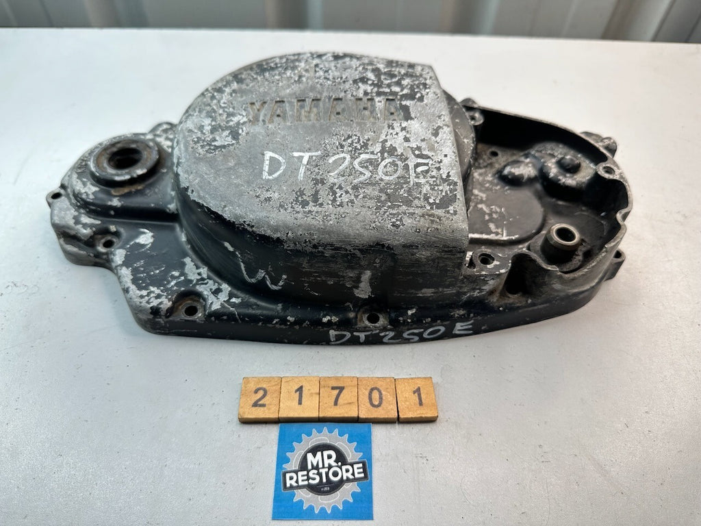 Yamaha DT400 DT250 Clutch Cover 1M1-15431