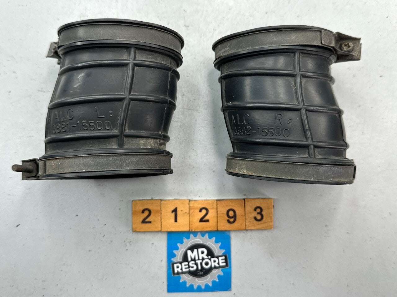 Suzuki GR650 Air Intake Rubbers & Clips 13881-15500 13882-15500