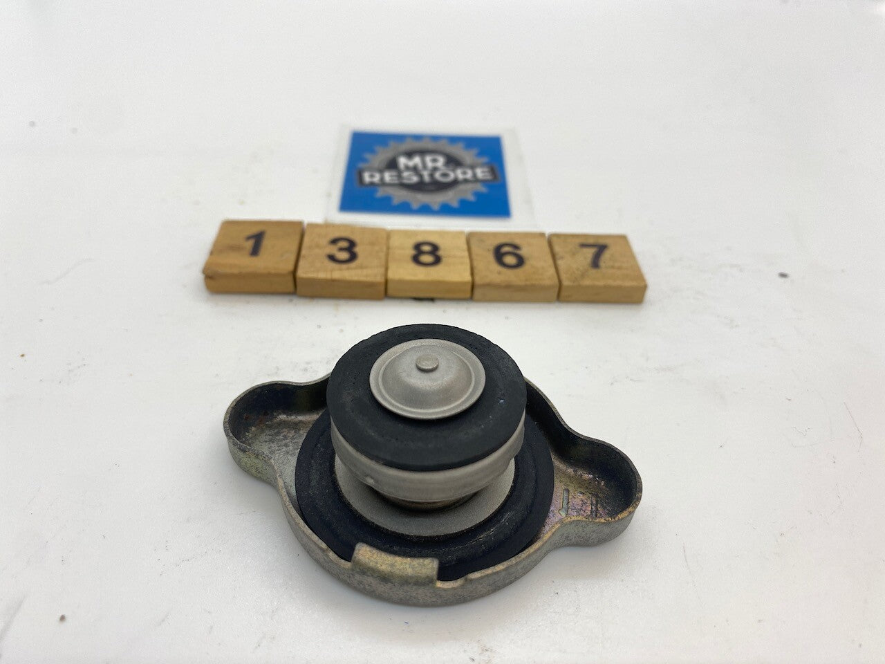 Honda CBR1000 CBR600 CR250 VFR750 etc. Radiator CAP OEM 19037-KA4-701