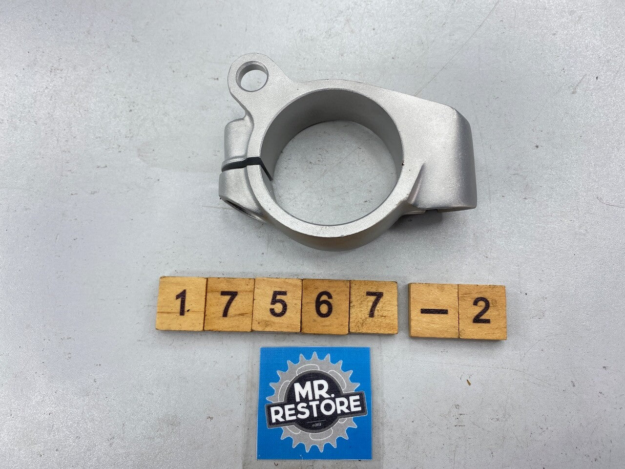 Kawasaki ZXR250C ZX250 1991-99 R/H OEM Handle Bar Clamp - Vapour Blasted