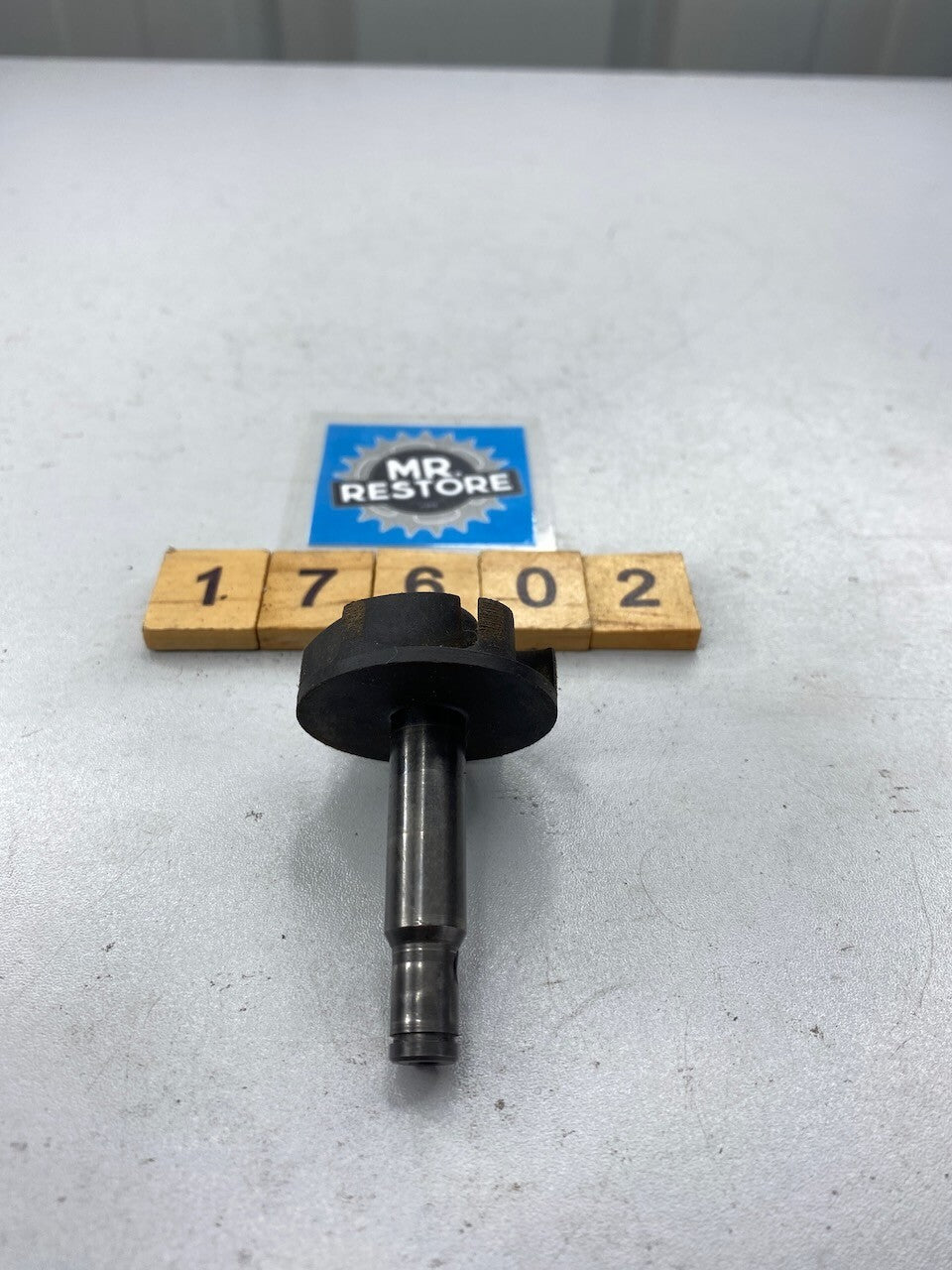 Yamaha DT2500 DT125 TZR125 YZ80 TDR125 Water Pump Impeller Shaft 36F-12450
