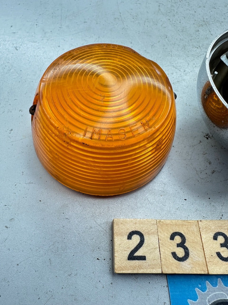 Yamaha Vintage V70 V80 V90 OEM Front Indicator & OEM Lens - 12v Bulb (tested)