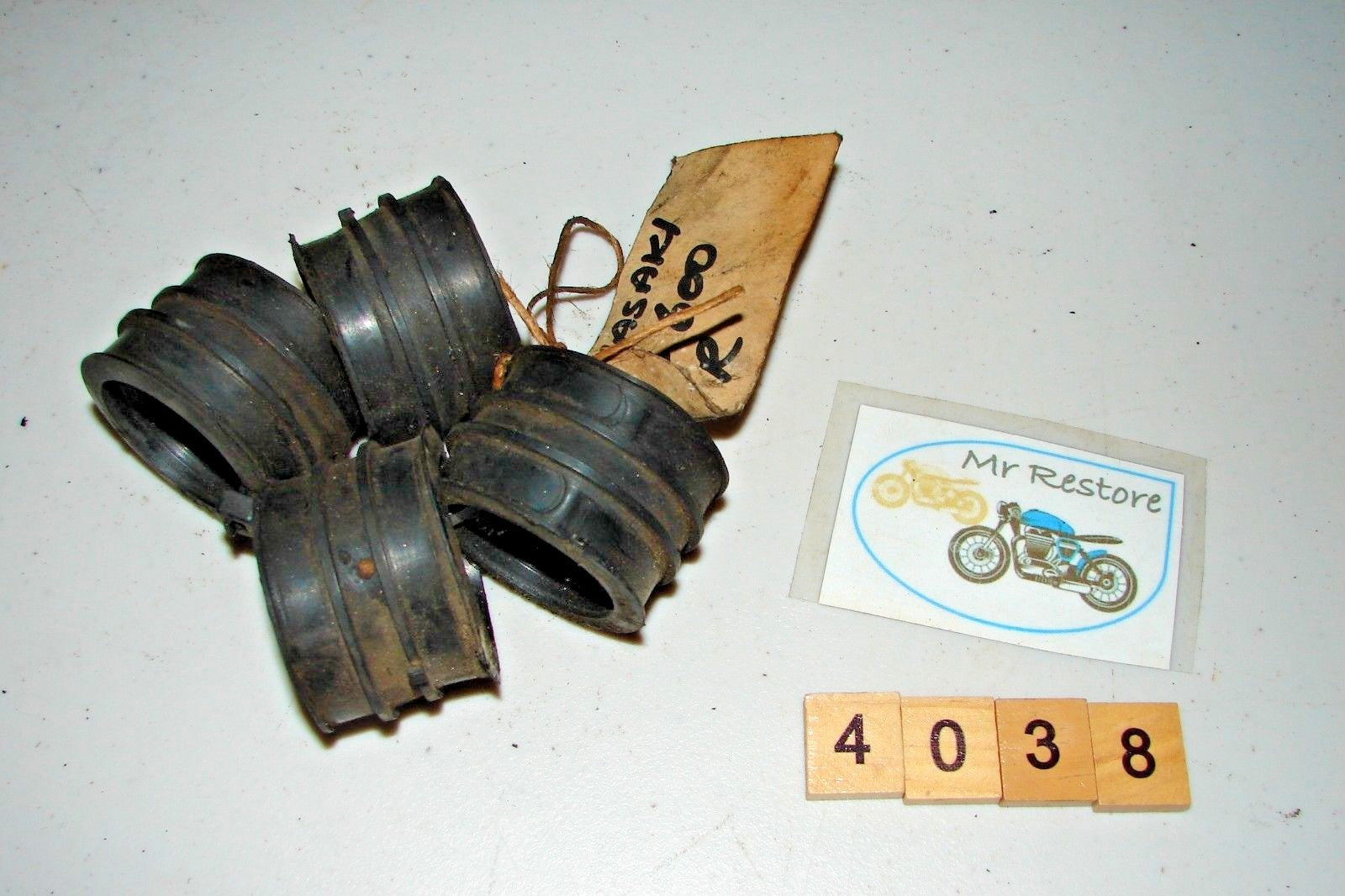 Kawasaki GPZ600 R Inlet Manifold carb holders set