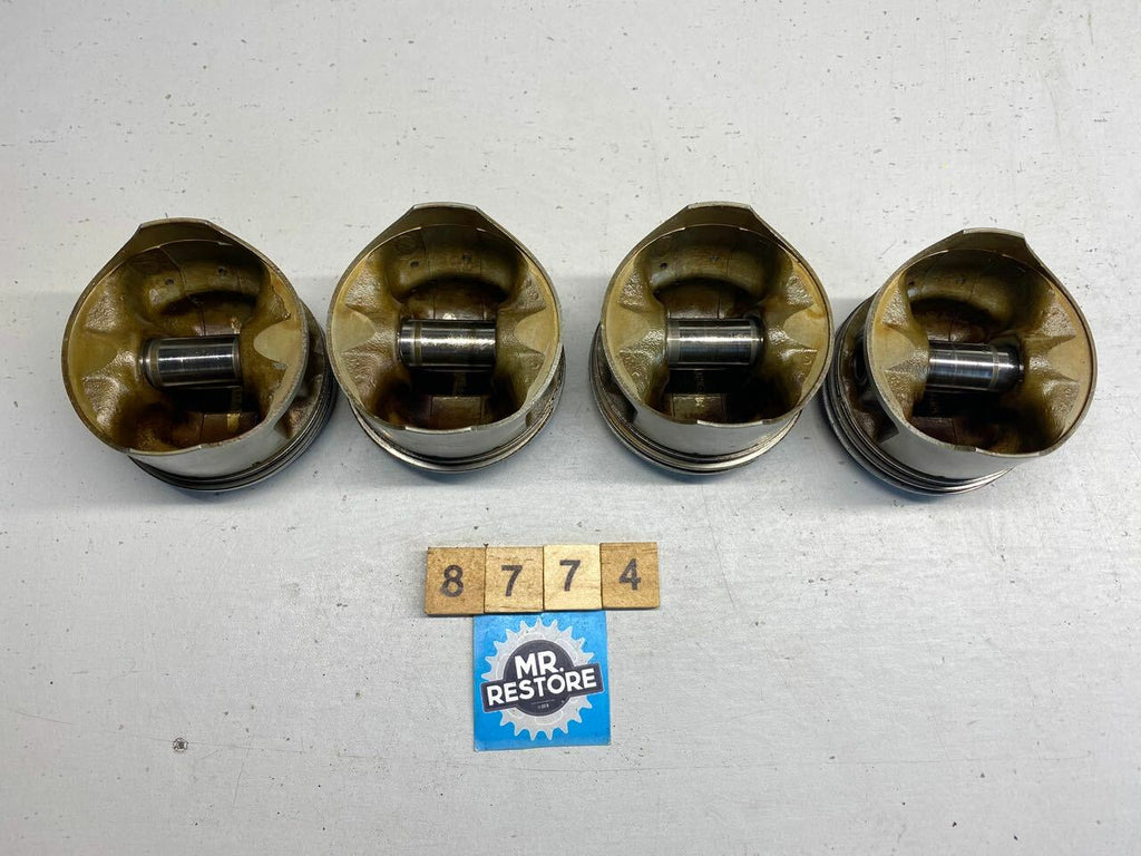 Yamaha XJ900S Diversion 4 x Pistons (on standard 68.5mm) 4KM-11631-00-A0