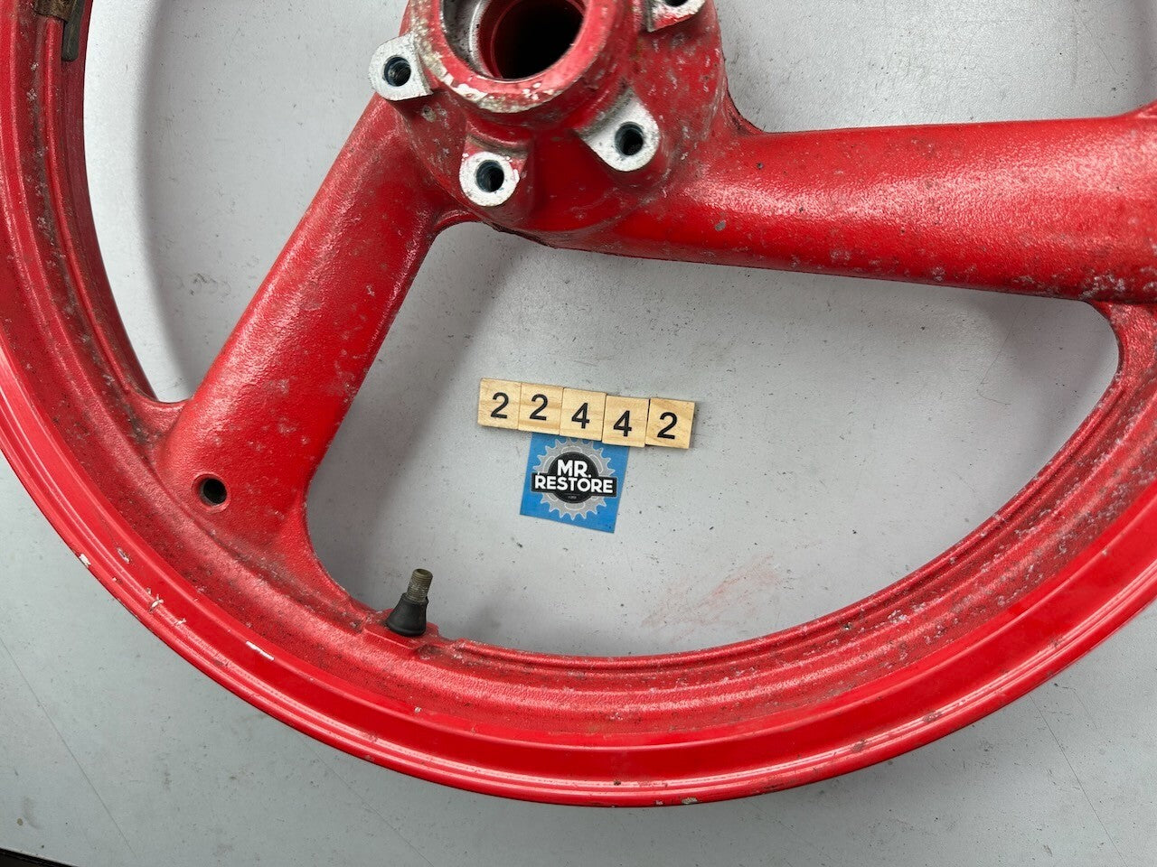 Yamaha TZR250 1KT 2MA Front Wheel 17 x 2.15 (F-33)