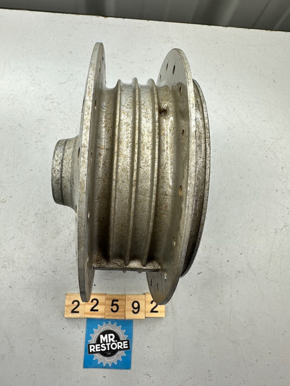 Yamaha IT125 3R9 1980-83 Front Wheel Hub