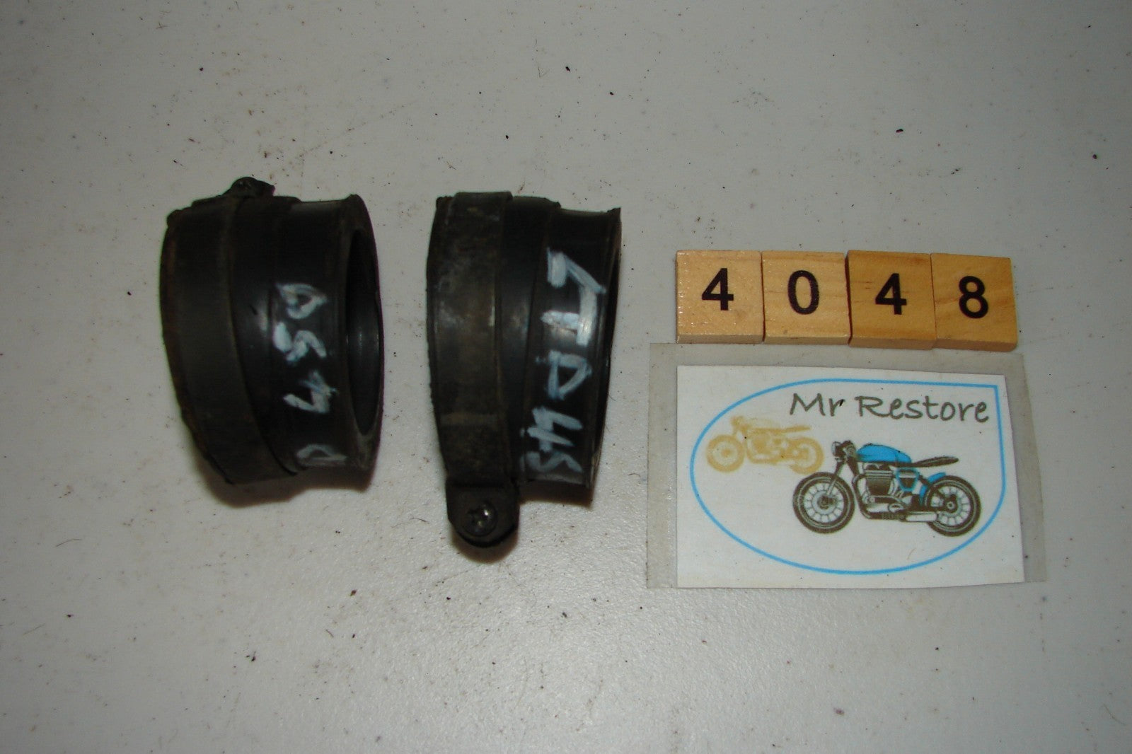 Kawasaki LTD450 Inlet Manifold carb holder - pair