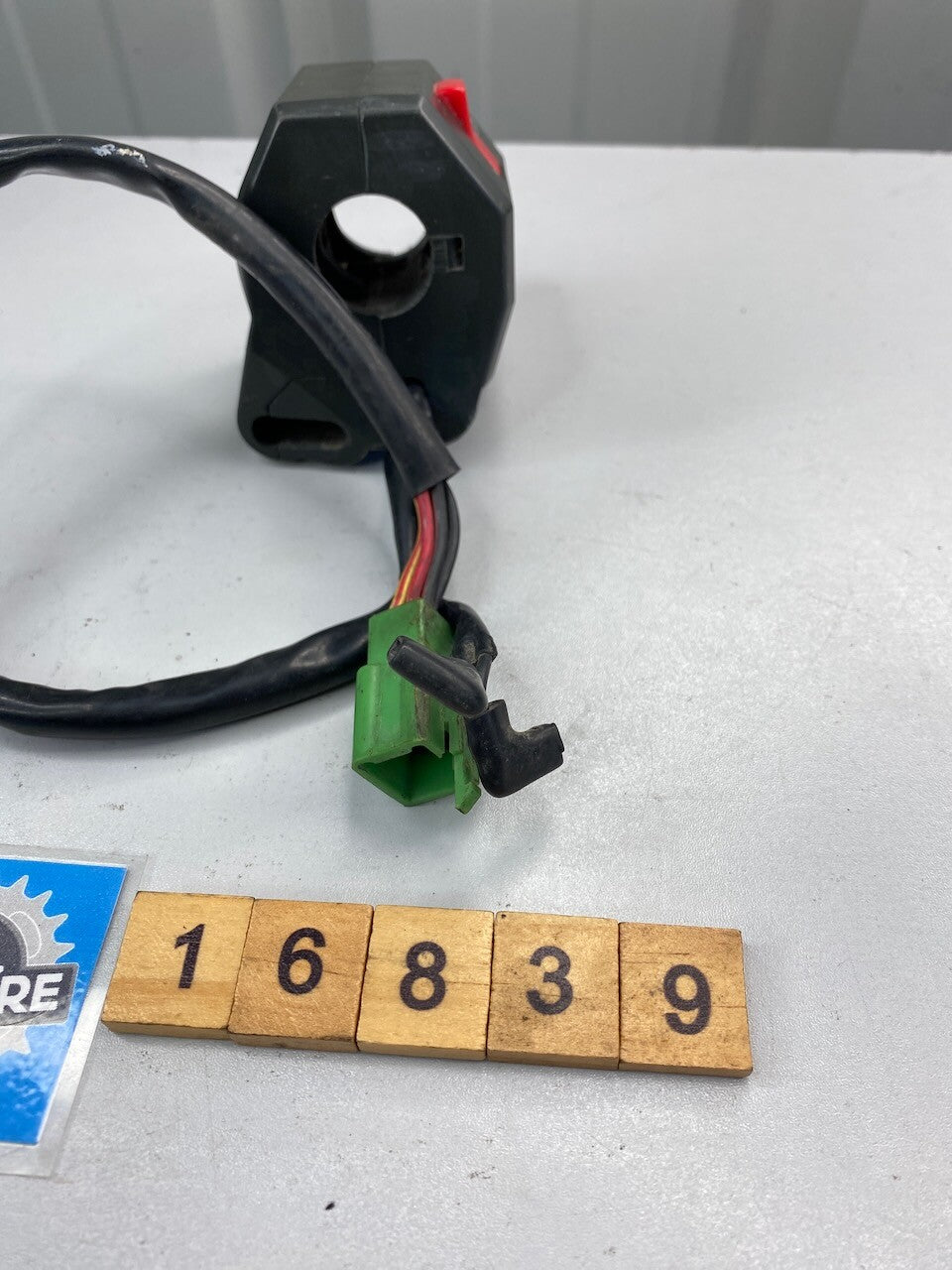 Kawasaki ZZR1100 1991 R/H Handlebar Switch 