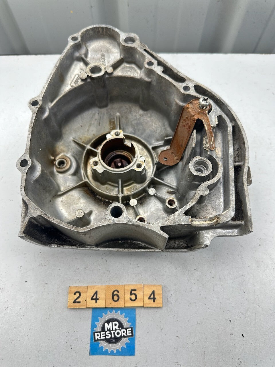 Yamaha XV250 Virago Stator Generator Crankcase Cover 1 2UJ-15411-01