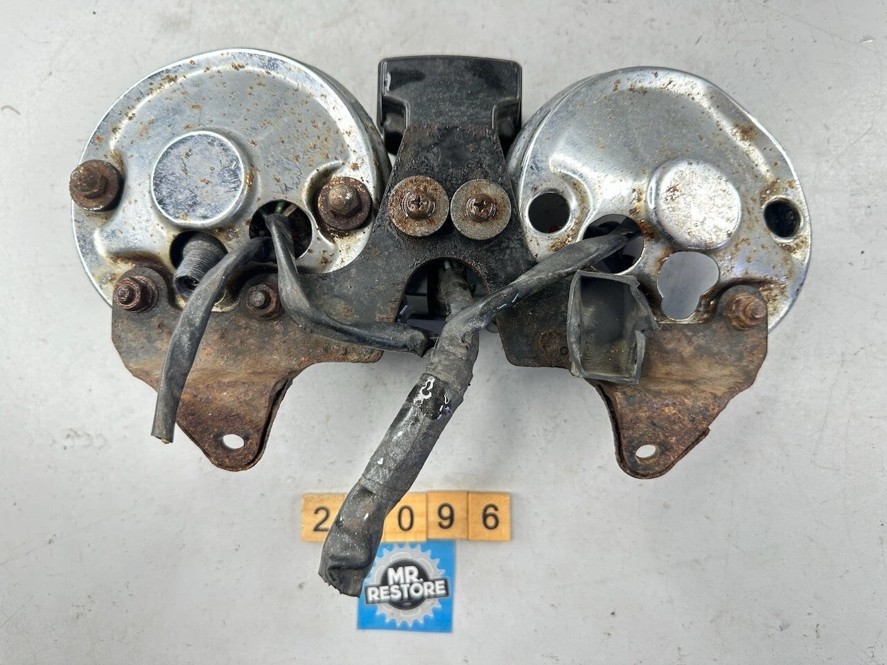 Honda CX500 C D Tachometer, Lights & Mount Bracket 37250-449-008