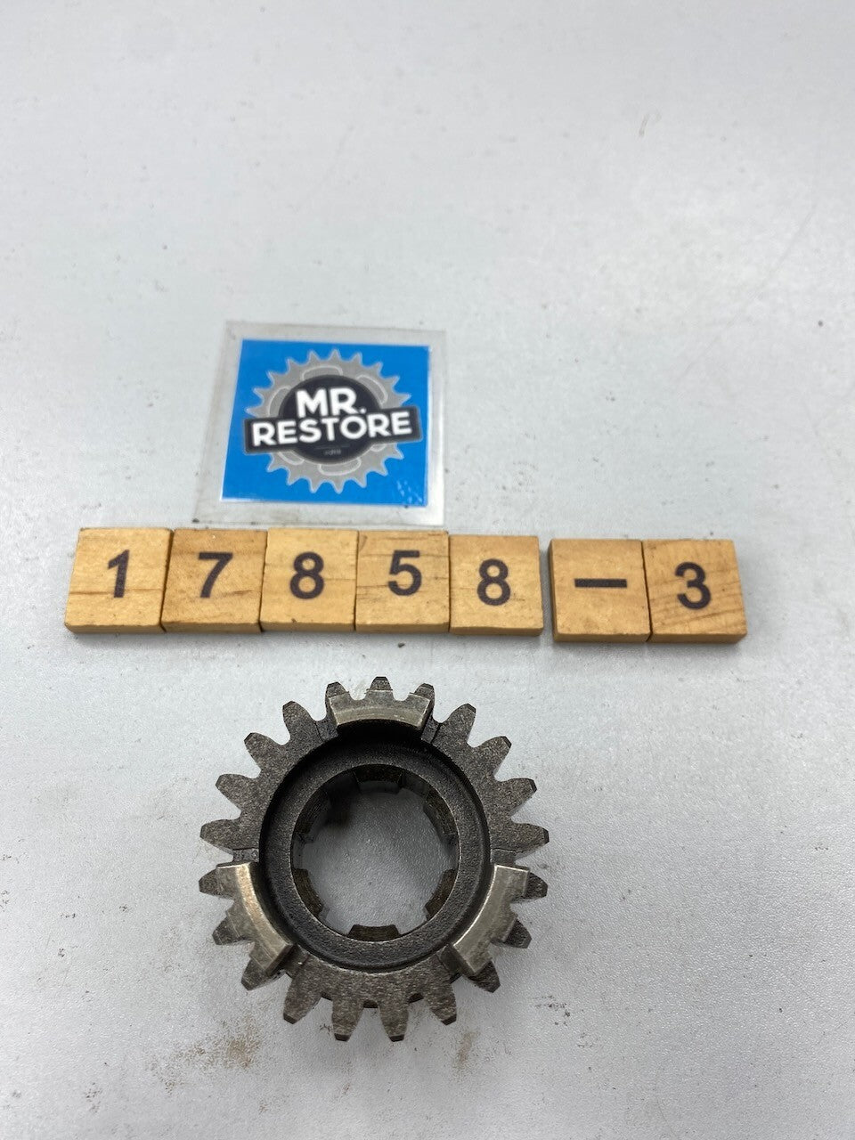 Yamaha SR500 SR400 XT500 TT500 Transmission 5th Wheel Gear 583-17251-01