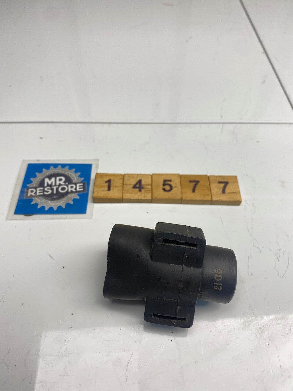 Kawasaki GPZ900R Nippon Denso Relay & Rubber Mount 056700-5260