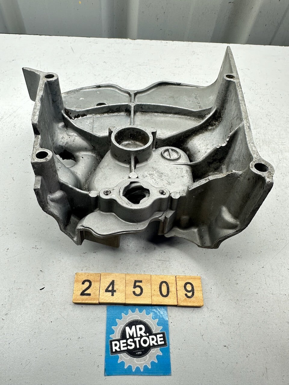 Suzuki SB200 GT200 X5 Sprocket Cover 11361-10200 (damaged)