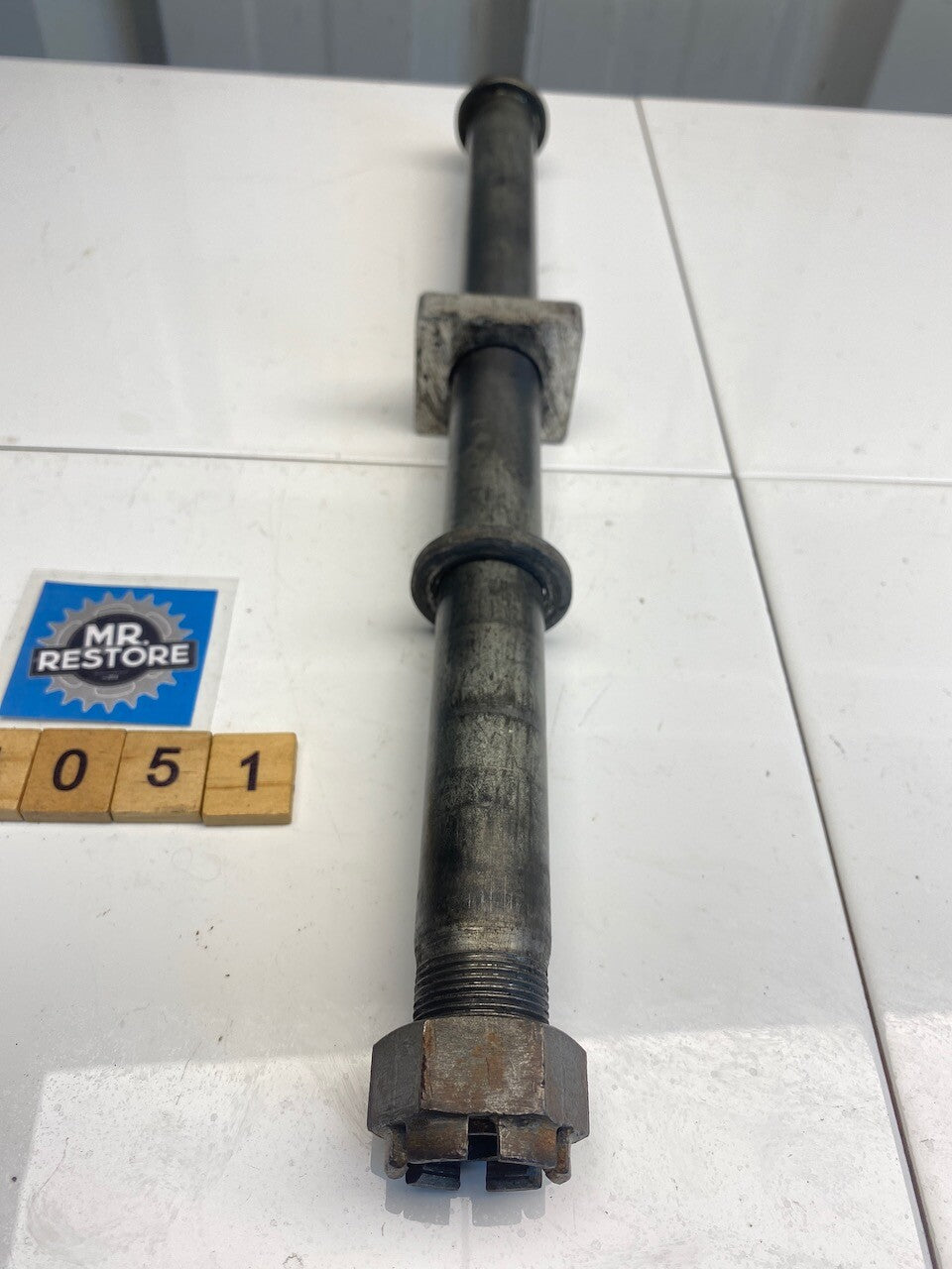Kawasaki ZXR750 1991-1992 Rear Axle & Parts 41068-1326