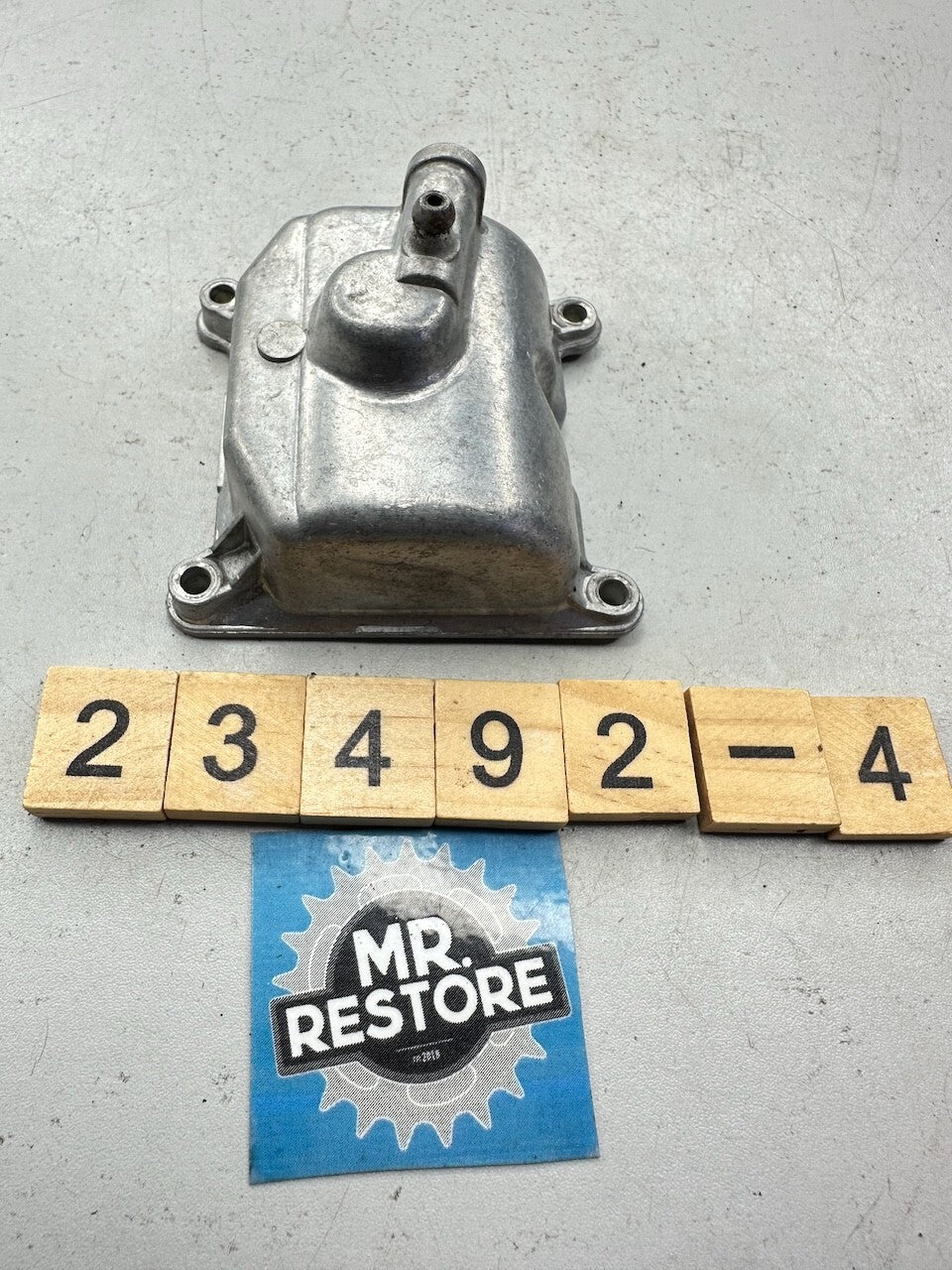 Kawasaki ZX1000 GPZ1000RX '86-88' Float Chamber Bowl 832