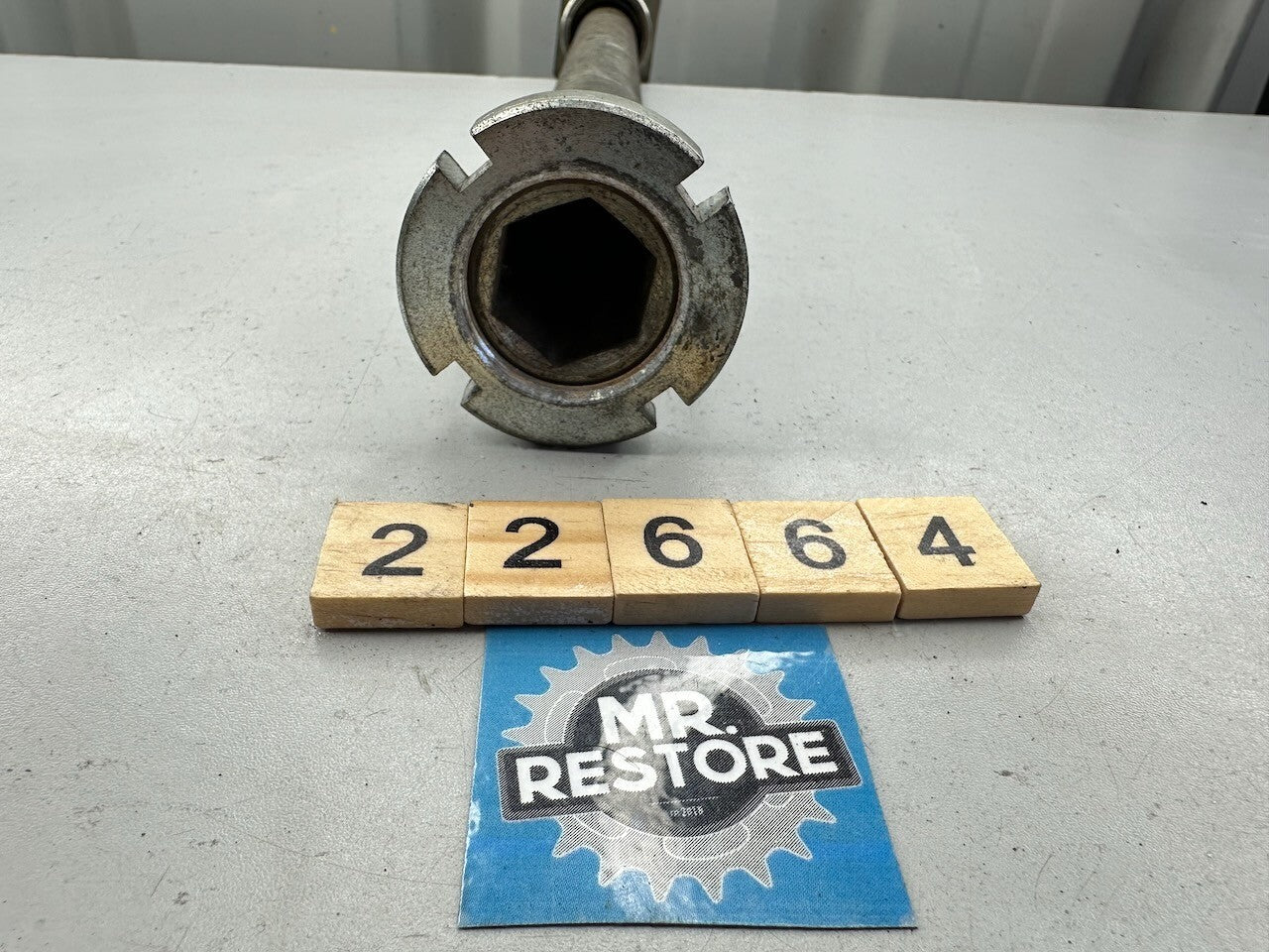 Kawasaki ZX750 ZX7R ZX9R ZX900 Swingarm Pivot Bolt Axle  33032-1173