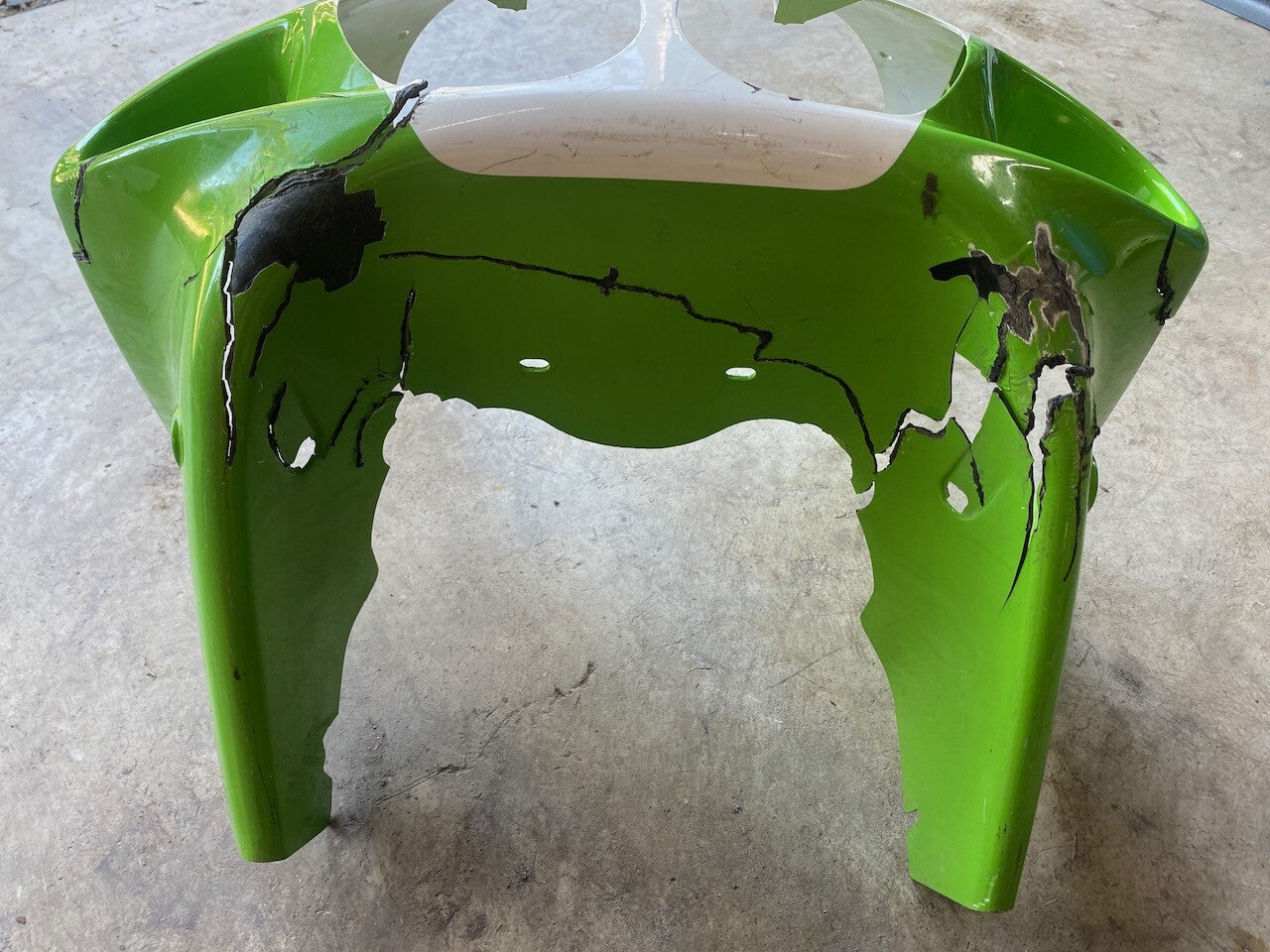 Kawasaki ZX7R Front Fairing 55028-1343 - (Damaged)
