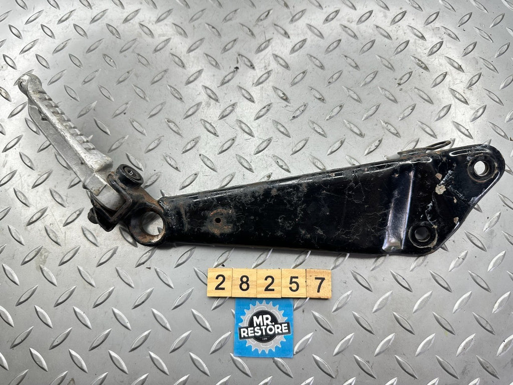 Suzuki RG500 RG400 GS500 OEM R/H Pillion Footrest Footpeg & Bracket